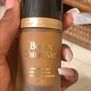Too Faced - Foundation